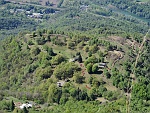 Dalla cresta zoom sull'Alpe Vercio
